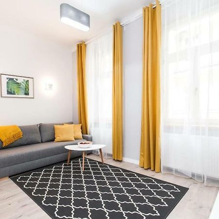 Urban Nest Apartments- Old Town Stradomska 9 クラクフ エクステリア 写真